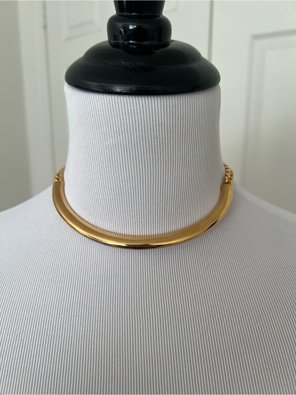 D’ORLAN Gold Collar Necklace
